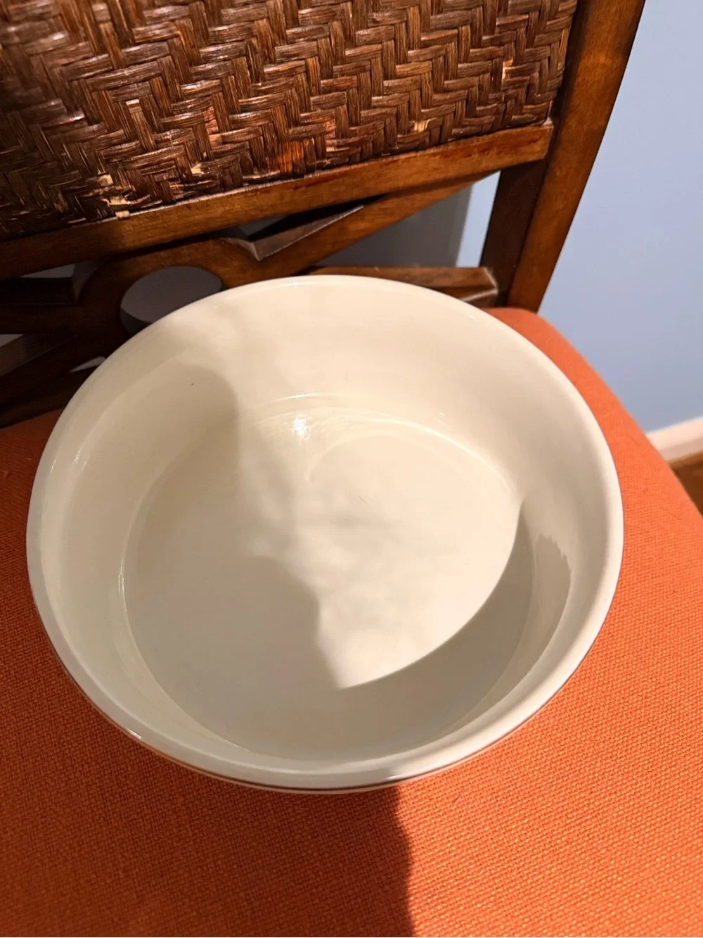 Vintage Hall Superior Kitchenware. EUC . No chips or cracks.